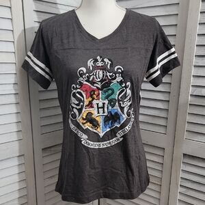Harry Potter Ladies Gray Hogwarts Crest  Short Sleeve Tee Size M